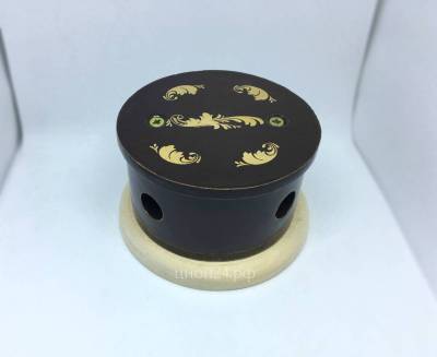 фото распаячная (монтажная) коробка "магия золота" с круглой крышкой, подрозетник береза
