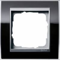 фото 211736 - gira event clear рамка на 1 пост, чёрная глянцевая, центральная вставка алюм.