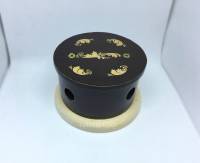 фото распаячная (монтажная) коробка "магия золота" с круглой крышкой, подрозетник береза