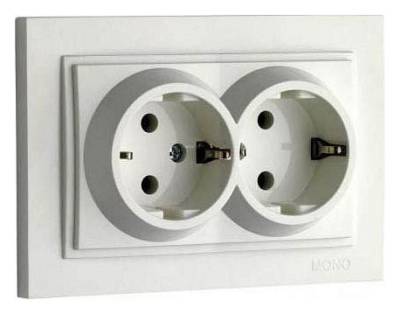 Розетка двойная с заземлением Mono Electric Despina 102-010004-120 фото