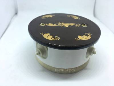 фото комбинированная распаячная (монтажная) коробка "магия золота" с круглой крышкой, подрозетник береза