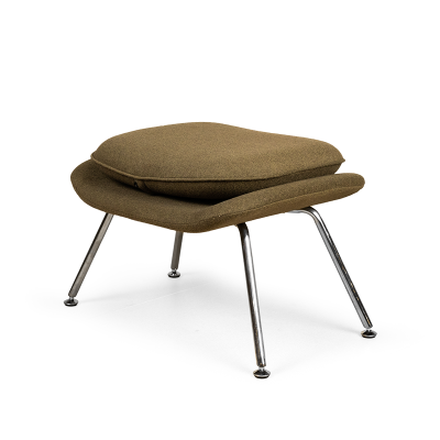 Кресло c оттоманкой Womb Chair